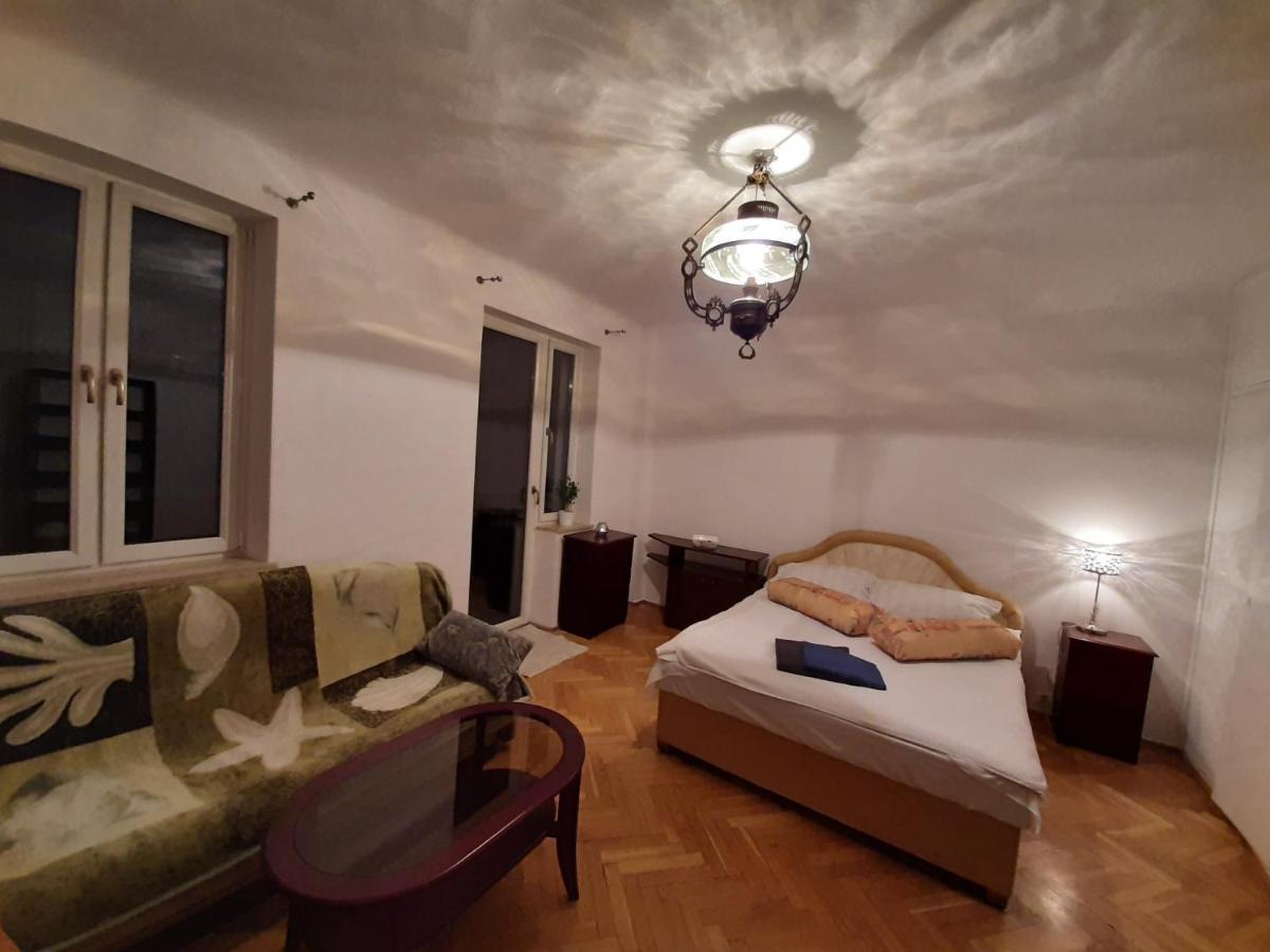 Rooms In Centrum Varsovia Exterior foto